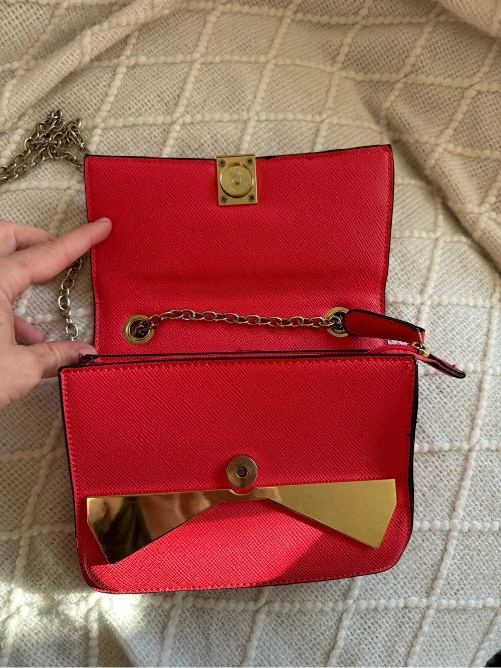 Women’s Red Chain Crossbody Bag with Gold Accent